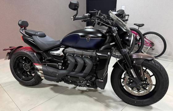 TRIUMPH ROCKET III STORM GT TRIUMPH ROCKET III STORM GT